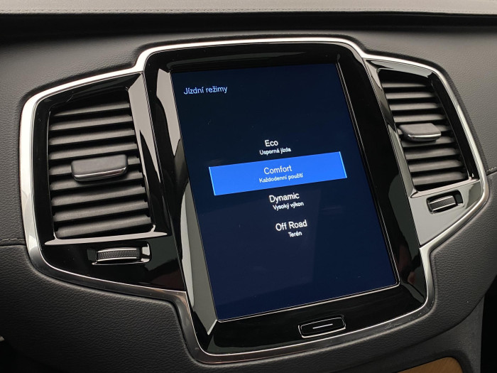 Volvo XC90 B5 AWD INSCRIPTION AUT 7míst