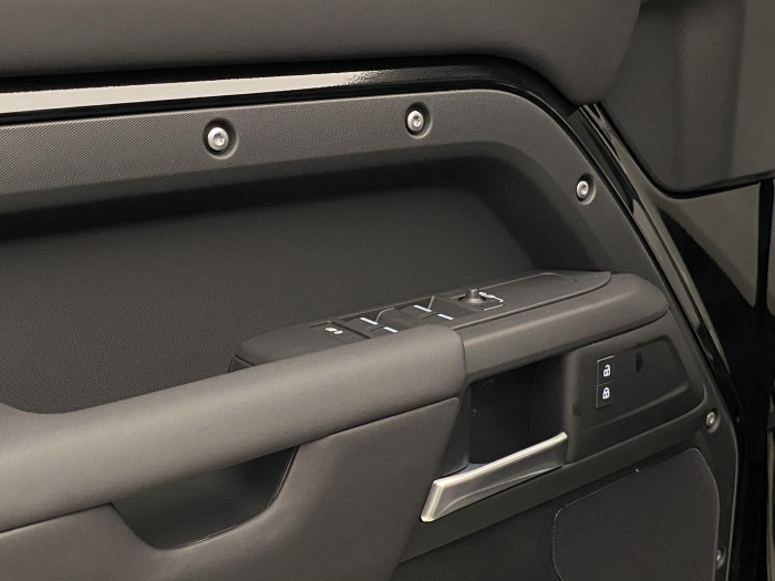 Land Rover Defender 110 D200 S AWD AUT REZERVACE 3.0 d