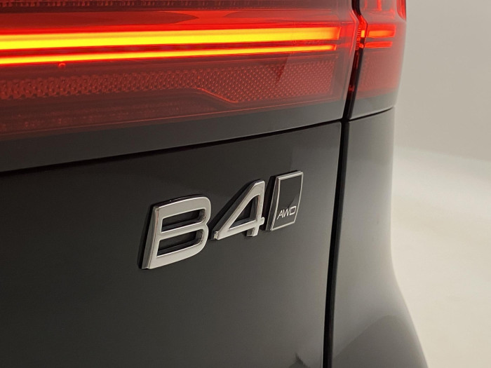 Volvo V90 CC B4 AWD PLUS AUT CZ 1.maj