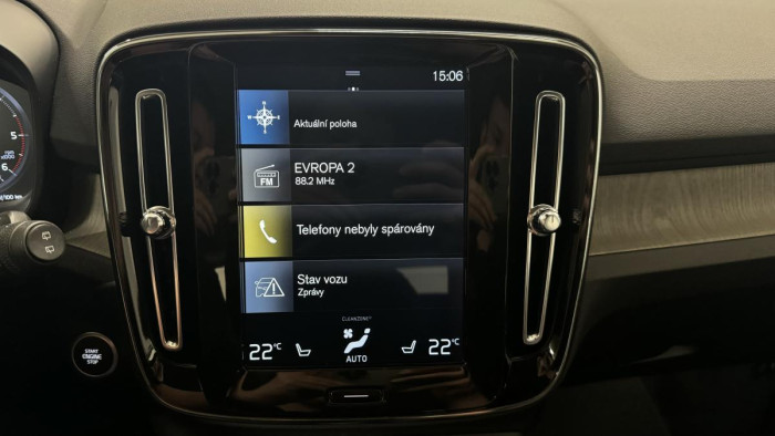 Volvo XC40 D3 INSCRIPTION REZERVACE 2.0 d