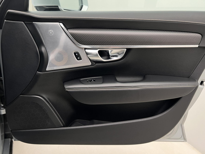 Volvo V90 D5 AWD R-DESIGN AUT CZ 2.0 d