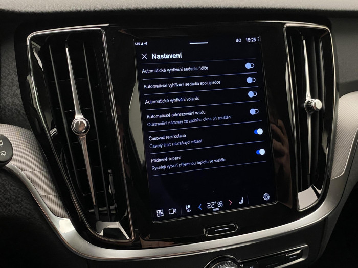 Volvo V60 CC B5 AWD PLUS REZERVACE