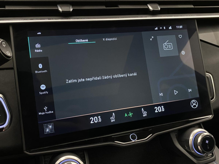 Lynk & Co 01 PHEV DCT AUT 1.maj. REZERVACE