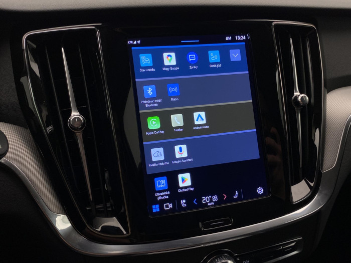 Volvo V60 B4 DARK PLUS AUT REZERVACE