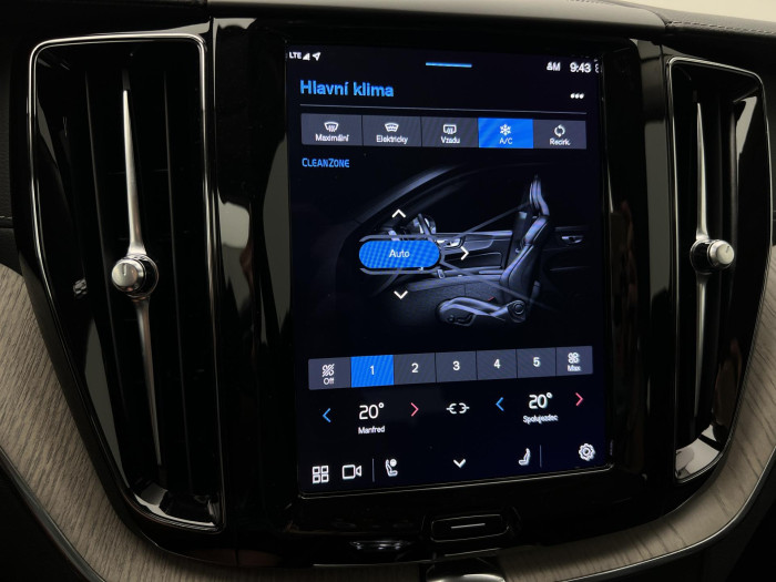 Volvo XC60 B5 AWD INSCRIPTION AUT 1.maj.