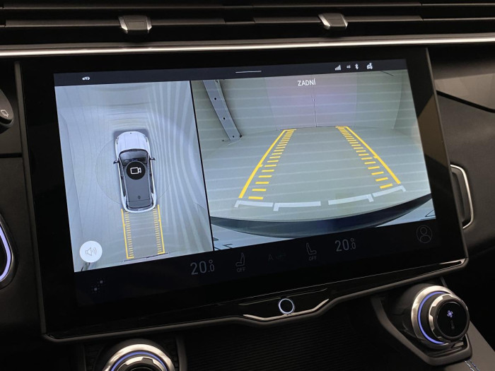 Lynk & Co 01 PHEV DCT AUT 1.maj. REZERVACE