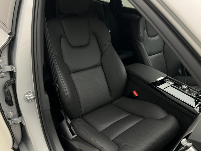 Volvo V90 T6 AWD RECHARGE PLUS DARK AUT