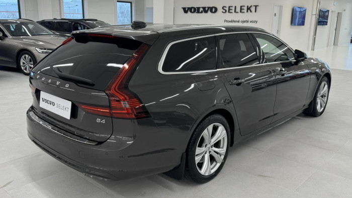 Volvo V90 B4 MOMENTUM ADVANCED REZERVACE 2.0 Momentum