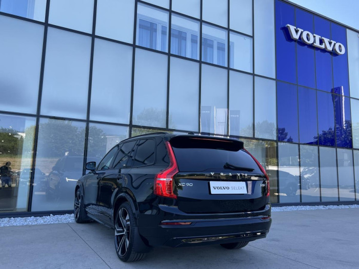 Volvo XC90 B5 AWD ULTIMATE DARK 7 MÍSTNÁ