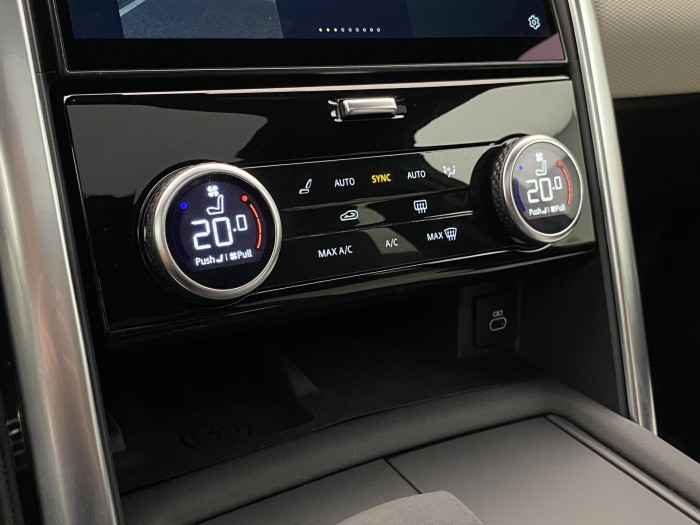 Land Rover Discovery D250 SE AWD AUT REZERVACE 3.0 d SE