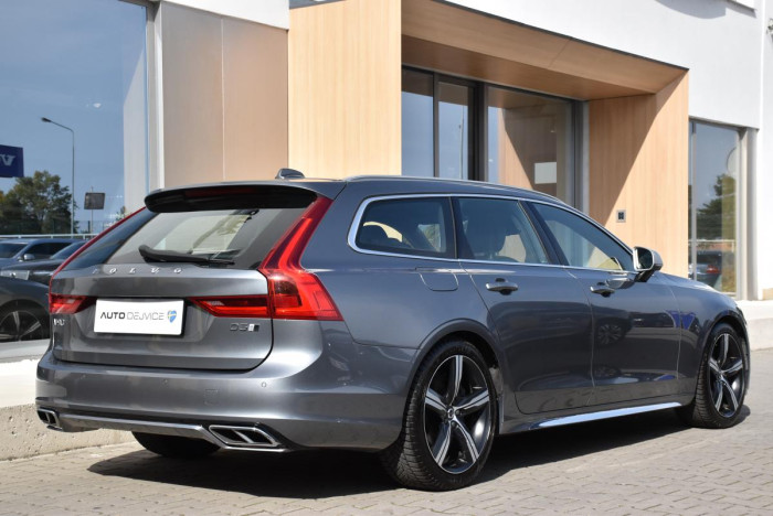 Volvo V90 D5 AWD R-Design REZERVACE 2.0 d
