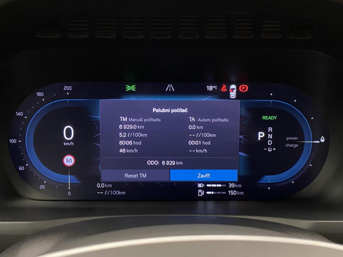 Volvo XC90 T8 AWD ULTIMATE DARK REZERVACE