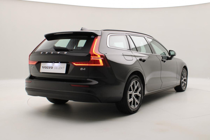 Volvo V60 B4 MOMENTUM AUT REZERVACE 2.0 Momentum