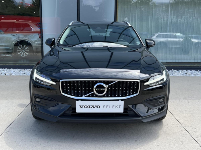 Volvo V60 CROSS COUNTRY B4 AWD Aut 1.maj