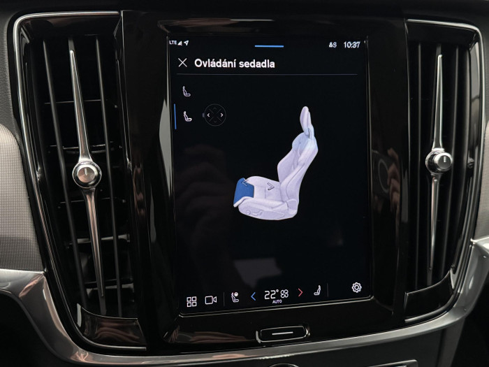 Volvo V90 CC B4 AWD PLUS BRIGHT AUT CZ