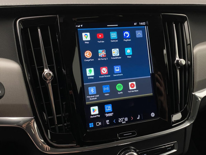 Volvo V90 CC B4 AWD PLUS AUT REZERVACE 2.0 CC CC Plus