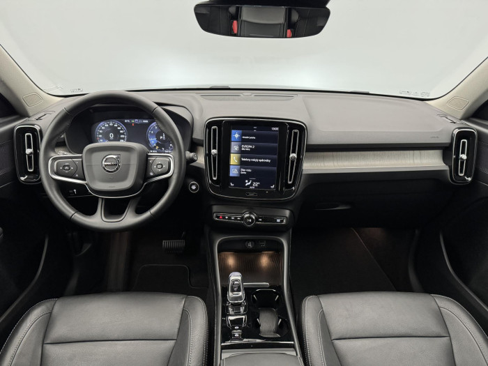 Volvo XC40 T4 AWD INSCRIPTION CZ 1.maj
