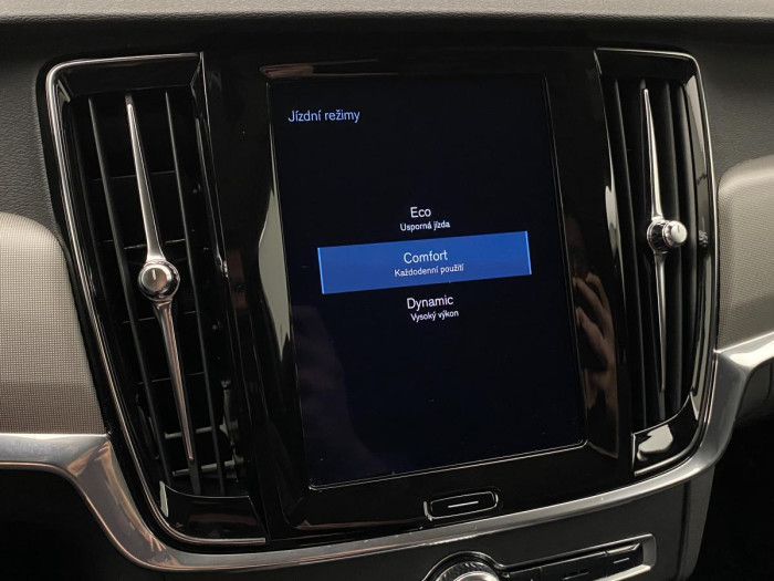 Volvo V90 B4 MOMENTUM AUT REZERVECE 2.0 Momentum