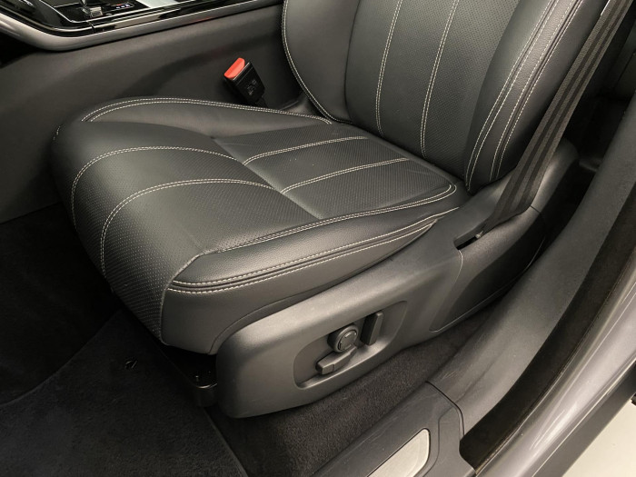 Land Rover Range Rover Velar D300 SE AWD AUT   REZERVACE 3.0 d SE