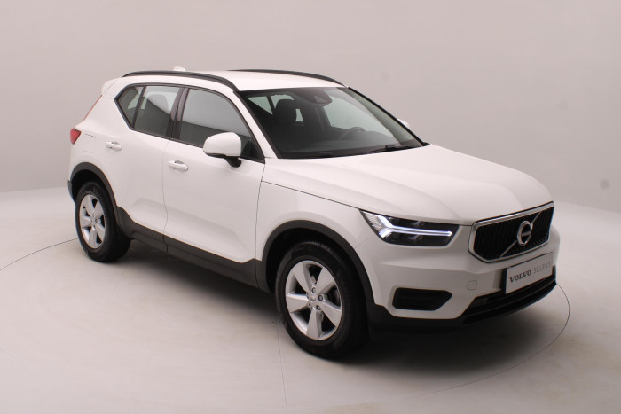 Volvo XC40 T3 KINETIC AUT CZ REZERVACE