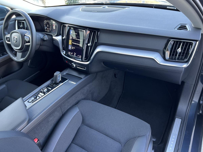Volvo V60 B4 MOMENTUM Aut 1.maj. 2.0 Momentum