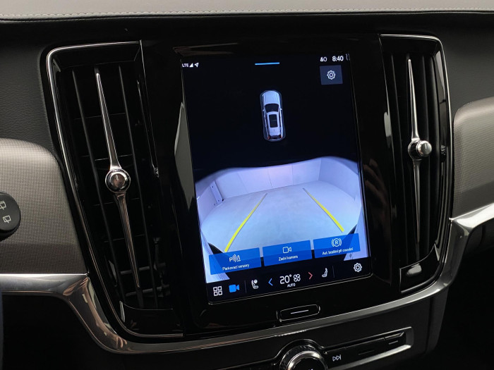 Volvo V90 CC B4 AWD PLUS AUT CZ 1.maj
