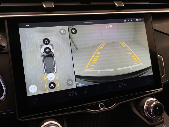 Lynk & Co 01 PHEV DCT AUT 1.maj