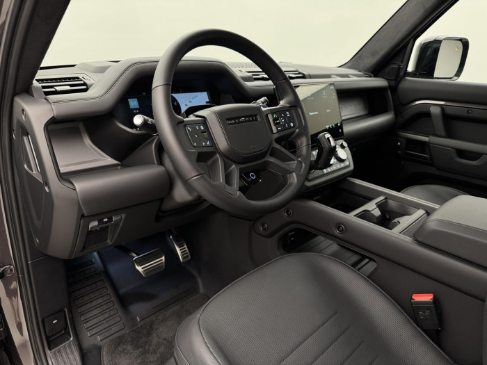 Land Rover Defender OCTA P635