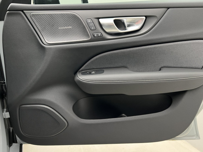 Volvo V60 B4 DARK PLUS