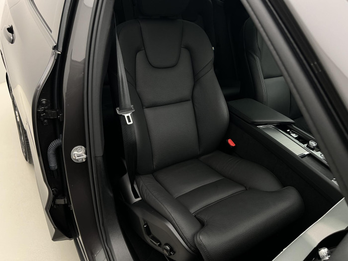 Volvo XC60 T6 AWD RECHARGE PLUS DARK AUT