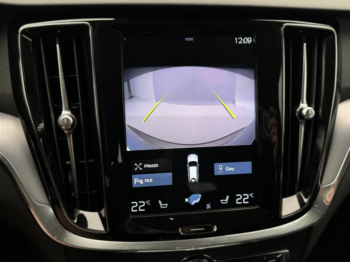 Volvo V60 D3 MOMENTUM PRO AUT 1.maj 2.0 d Momentum