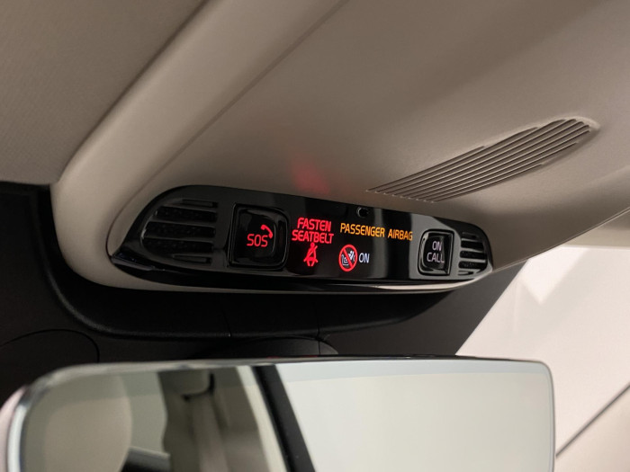 Volvo XC90 B5 AWD MOMENTUM REZERVACE 2.0 Momentum