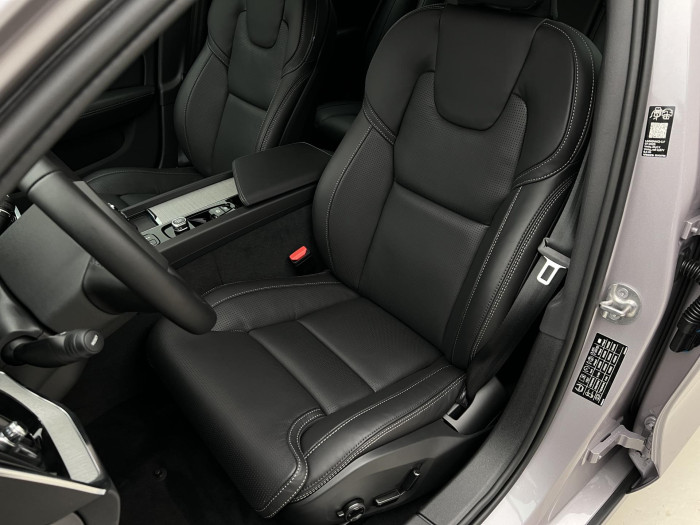 Volvo V60 B4 DARK PLUS AUT