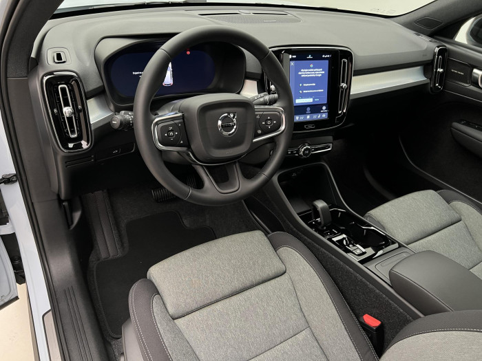 Volvo XC40 B3 DARK PLUS AUT