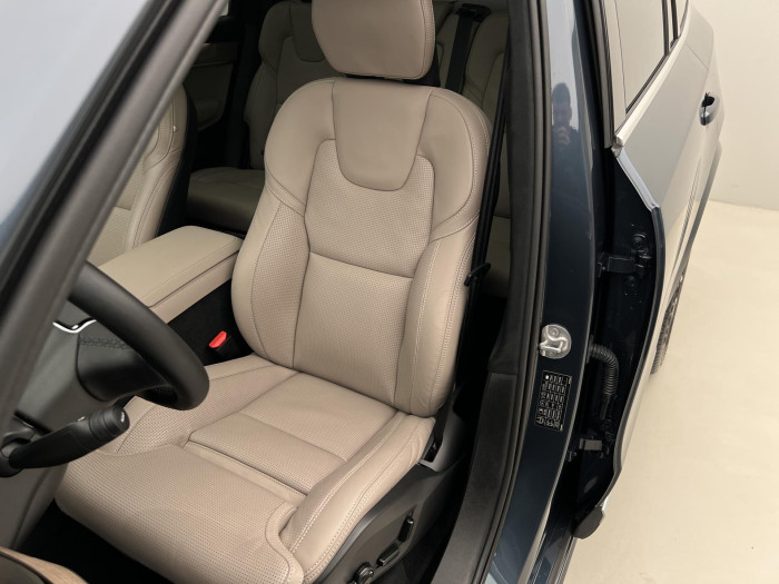 Volvo XC90 B5 AWD ULTRA BRIGHT 7MÍST CZ