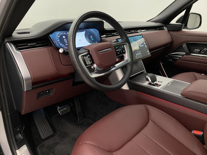 Land Rover Range Rover P550e AUTOBIOGRAPHY