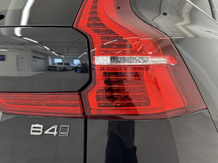 Volvo XC60 B4 AWD PLUS BRIGHT AUT