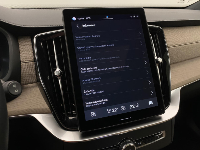 Volvo XC90 T8 AWD RECHARGE DARK ULTRA 7