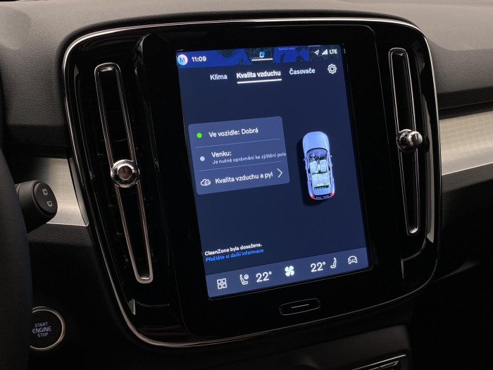 Volvo XC40 B3 DARK PLUS AUT CZ