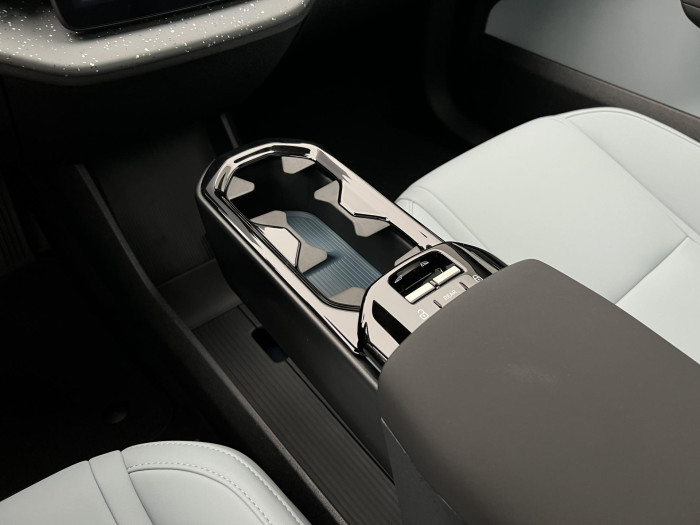 Volvo EX30 PURE ELECTRIC TWIN MOTOR ULTRA