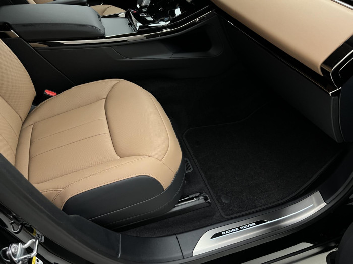 Land Rover Range Rover Sport D300 DYNAMIC SE REZERVACE 3.0 d Dynamic SE