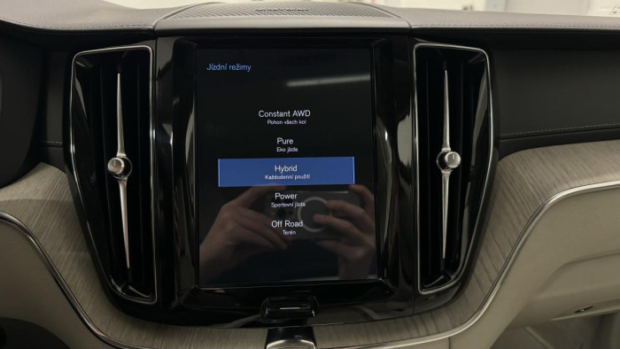 Volvo XC60 T8 AWD RECHARGE REZERVACE