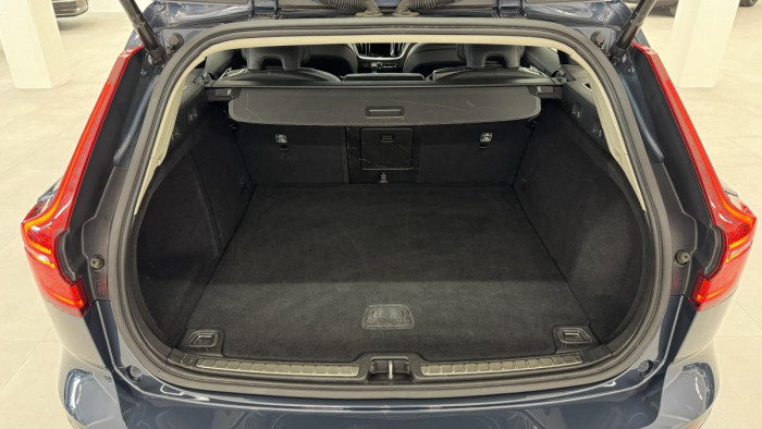 Volvo V60 D4 INSCRIPTION REZERVACE 2.0 d