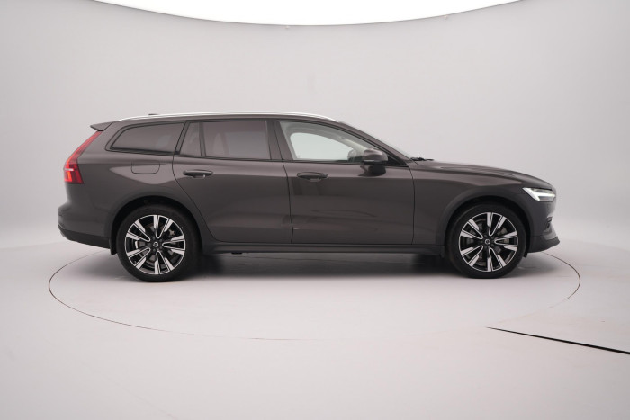 Volvo V60 CC B5 AWD PLUS