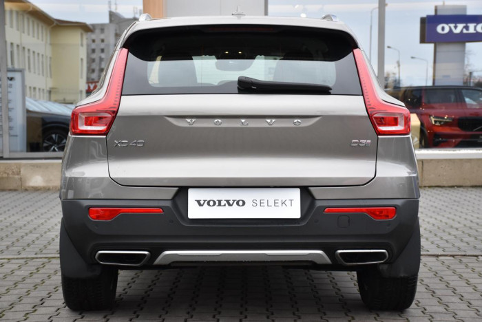 Volvo XC40 D3 INSRIPTION AUT REZERVACE 2.0 d