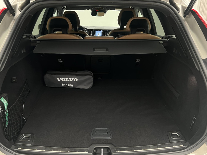 Volvo XC60 T5 AWD INSCRIPTION AUT CZ