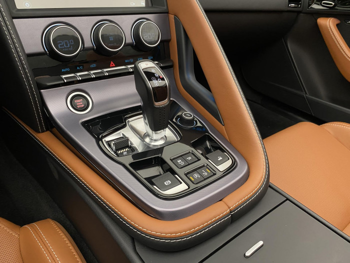Jaguar F-Type P450 R-DYNAMIC AUT REZERVACE 5.0 Dynamic