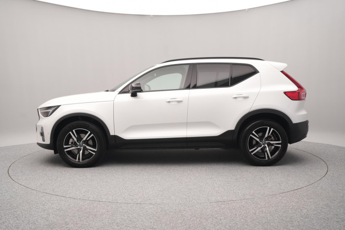 Volvo XC40 B3 PLUS DARK AUT CZ 1.maj