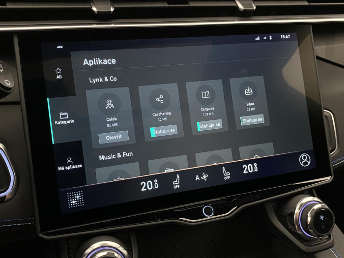 Lynk & Co 01 PHEV DCT AUT 1.maj REZERVACE