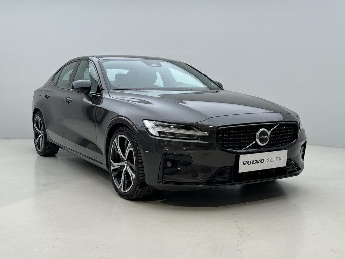 Volvo S60 B5 AWD ULTIMATE DARK AUT 1.maj